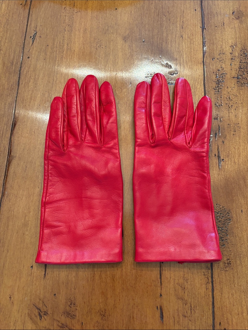 Madova Red Leather silk lined Women's Gloves